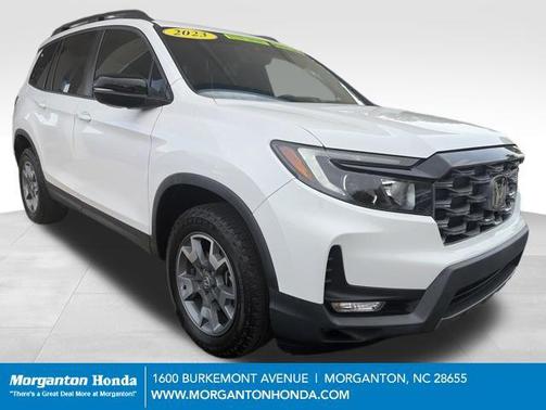 Platinum White Pearl 2023 Honda Passport AWD TrailSport