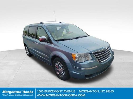 2010 Chrysler Town & Country Limited