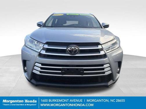 Celestial Silver Metallic 2017 Toyota Highlander XLE
