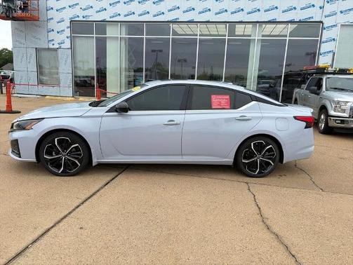 Gray Sky Pearl 2023 Nissan Altima 2.5 SR