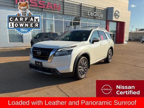 2023 Nissan Pathfinder SL