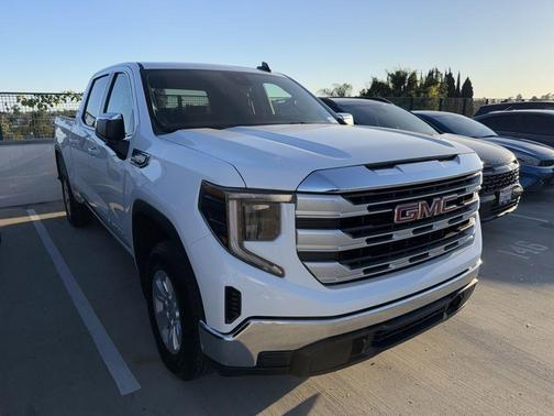 2024 GMC Sierra 1500 SLE