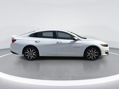 2025 Chevrolet Malibu RS