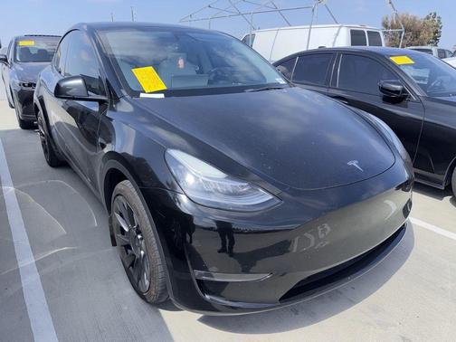 Black 2023 Tesla Model Y Long Range