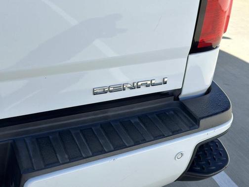 2015 GMC Sierra 2500 Denali