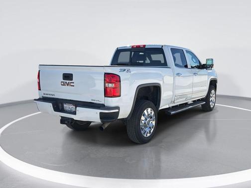 2015 GMC Sierra 2500 Denali