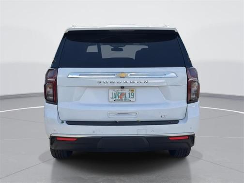 2023 Chevrolet Suburban LT