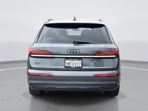 2021 Audi Q7 55 Premium Plus
