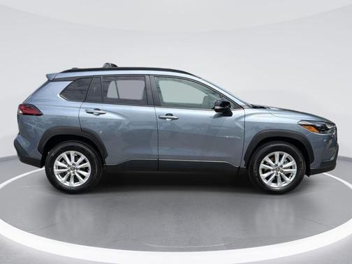 CELESTITE 2026 Toyota Corolla Cross LE