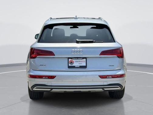Florett Silver Metallic 2021 Audi Q5 40 Premium Plus