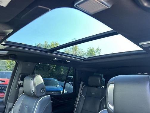 2022 Cadillac Escalade Sport