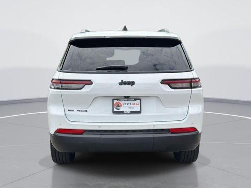 Bright White Clearcoat 2023 Jeep Grand Cherokee L Laredo