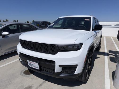 2023 Jeep Grand Cherokee L Laredo