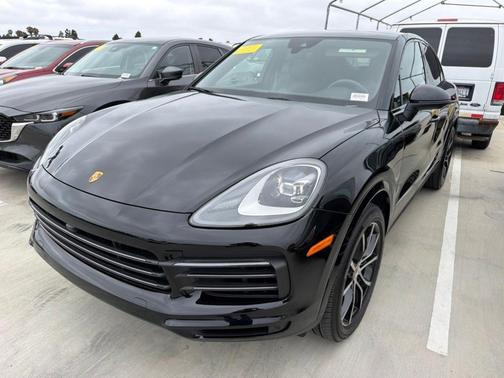 Black 2023 Porsche Cayenne Platinum Edition