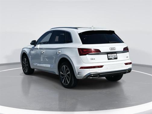 2023 Audi Q5 45 S line quattro Premium