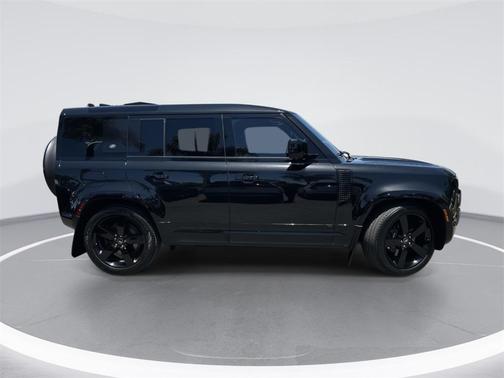 2024 Land Rover Defender P525 V8