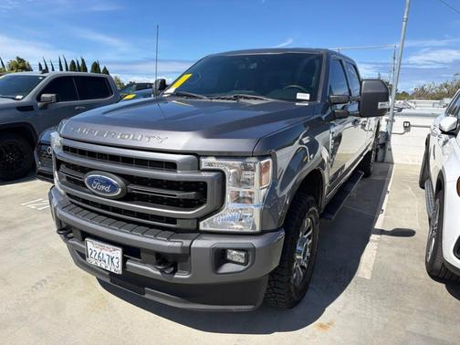 Gray Metallic 2022 Ford F-250 Lariat