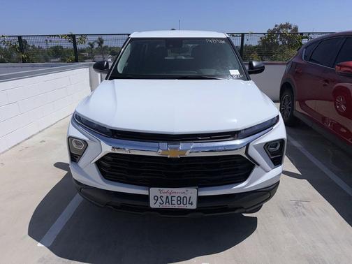 Summit White 2025 Chevrolet Trailblazer LS