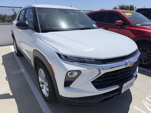 Summit White 2025 Chevrolet Trailblazer LS