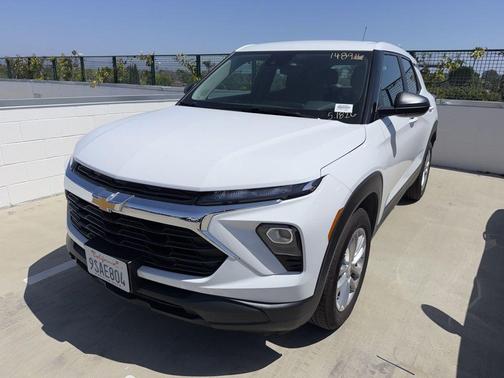 Summit White 2025 Chevrolet Trailblazer LS