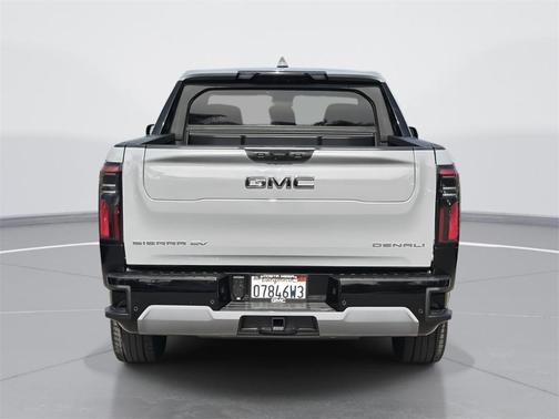 2025 GMC Sierra EV Denali