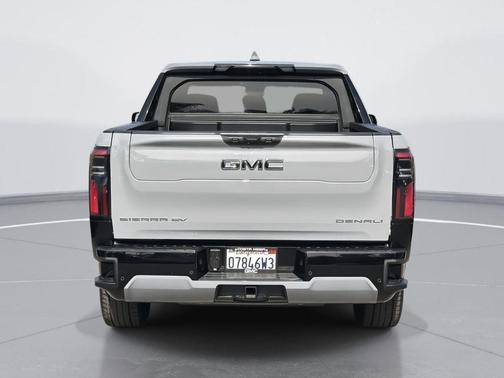 2025 GMC Sierra EV Denali