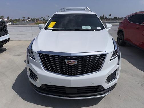 Crystal White 2025 Cadillac XT5 Premium Luxury