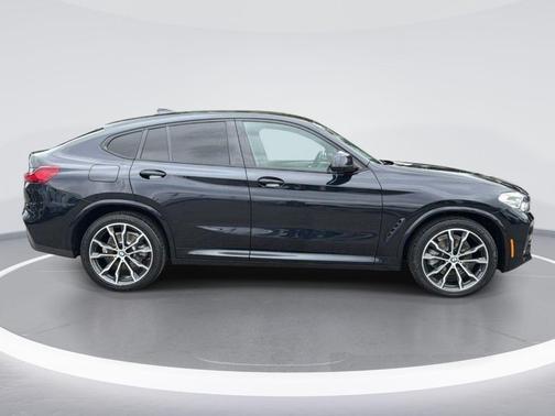 Carbon Black Metallic 2020 BMW X4 xDrive30i