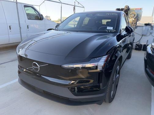 2025 Volvo EX30 Twin Motor Plus