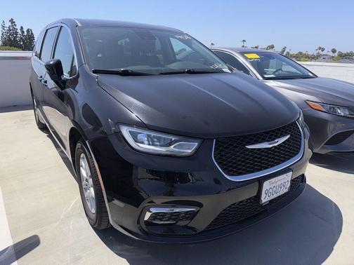 Diamond Black 2024 Chrysler Pacifica Touring-L