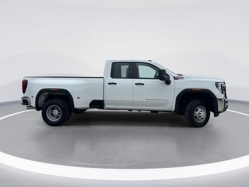 Summit White 2026 GMC Sierra 3500 Pro