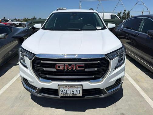 Summit White 2022 GMC Terrain SLE