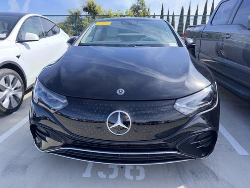 Obsidian Black Metallic 2023 Mercedes-Benz EQE 350+ Base