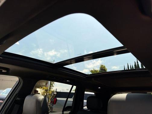 Silver Metallic 2023 Cadillac XT6 Premium Luxury FWD