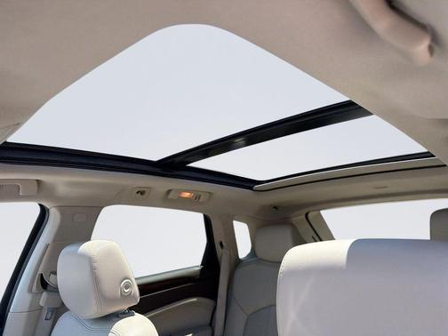 Platinum Ice Tri-Coat 2014 Cadillac SRX Premium Collection