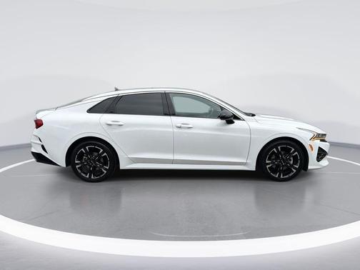 White Pearl 2024 Kia K5 GT-Line