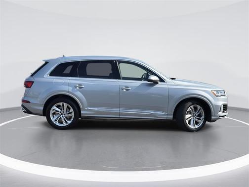 2023 Audi Q7 55 Premium Plus