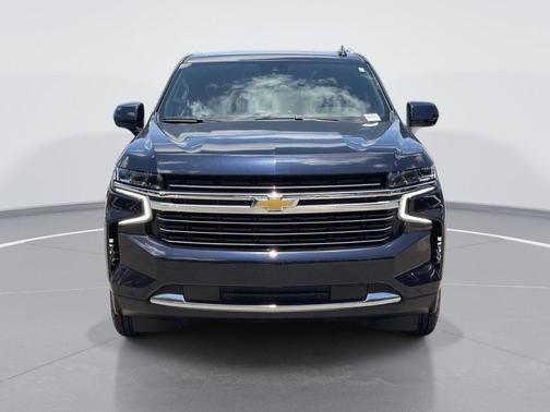 Midnight Blue Metallic 2023 Chevrolet Suburban LT