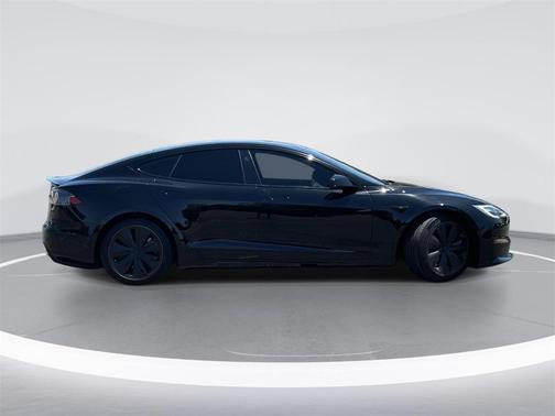 2022 Tesla Model S Plaid