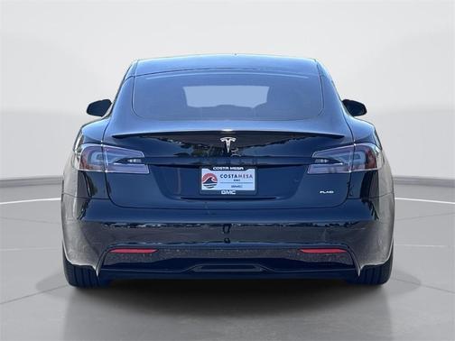 2022 Tesla Model S Plaid