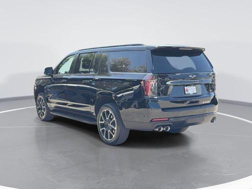 Black 2026 Chevrolet Suburban RST