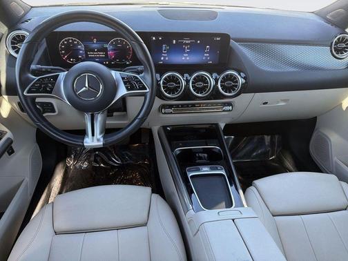 Midnight Black 2025 Mercedes-Benz GLA 250 Base