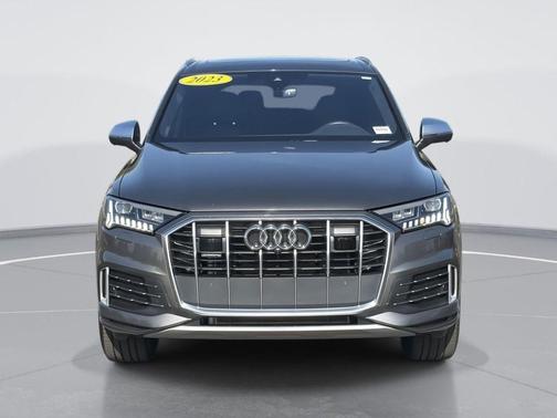 2023 Audi Q7 45 Premium Plus