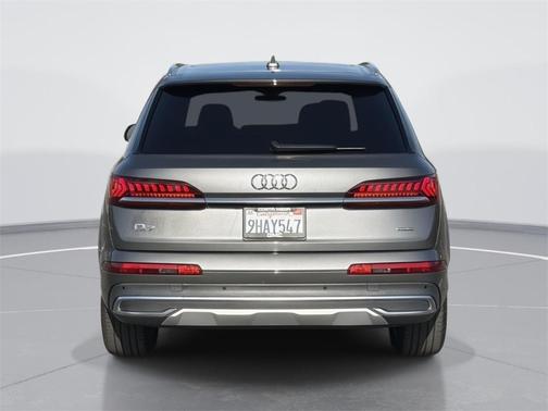 2023 Audi Q7 45 Premium Plus