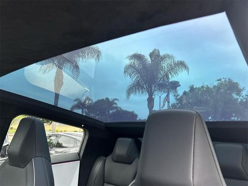 2024 Tesla Cybertruck Base