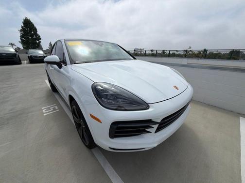 White 2022 Porsche Cayenne