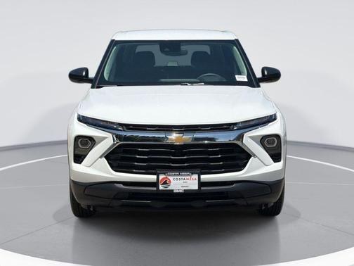Summit White 2025 Chevrolet Trailblazer LS