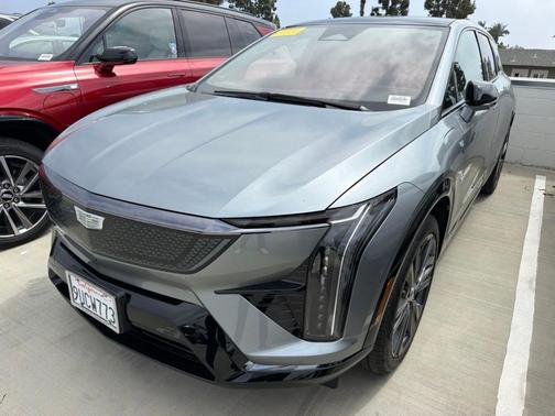Silver Metallic 2025 Cadillac OPTIQ Sport
