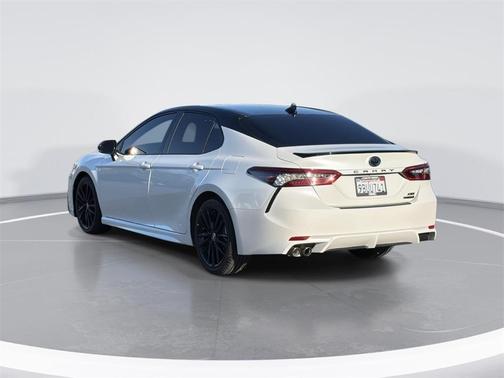 2022 Toyota Camry Hybrid XSE