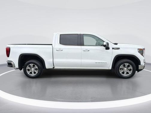 Summit White 2025 GMC Sierra 1500 SLT